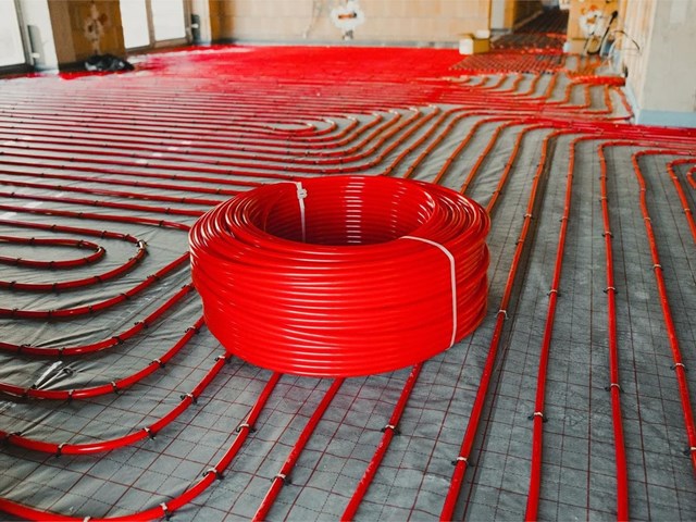 7 beneficios del suelo radiante que te harán olvidar los radiadores convencionales