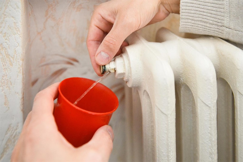 ¿Cómo purgar los radiadores?